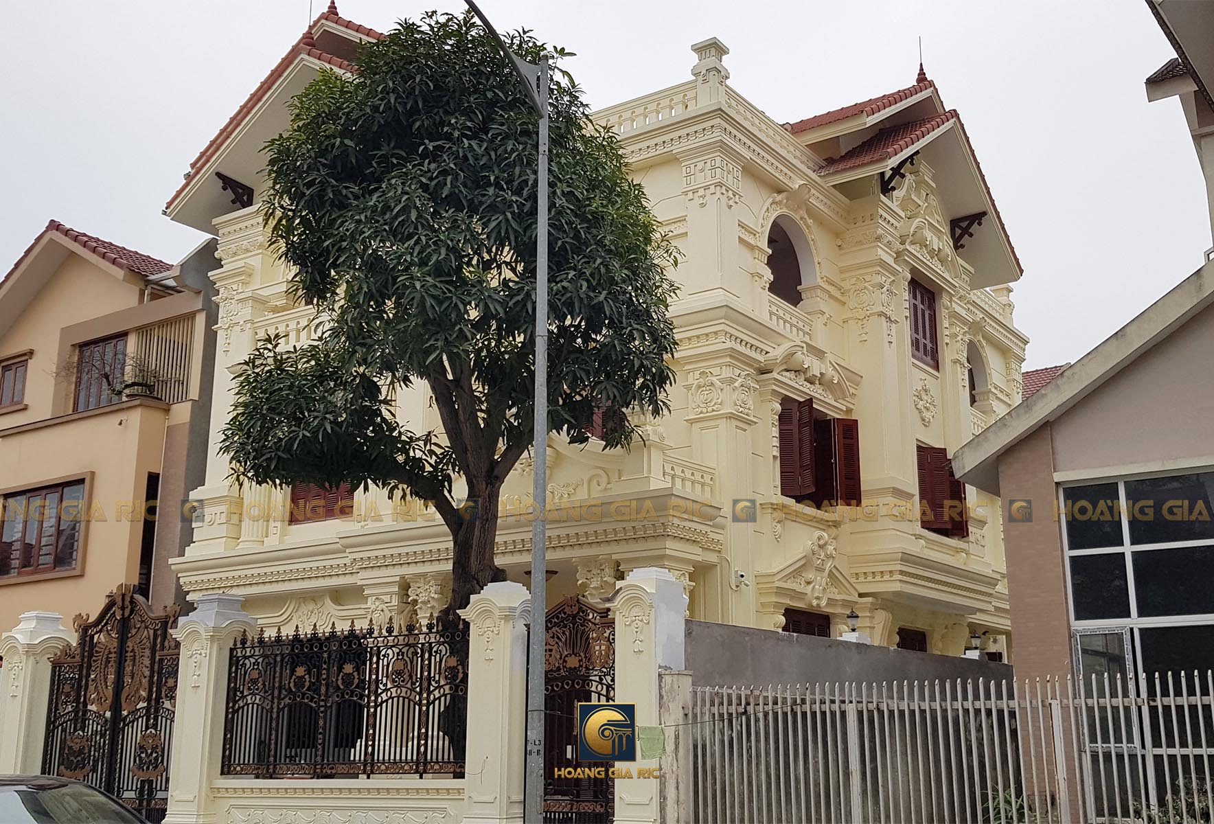 Thực tế thi công biệt thự Pháp cổ tại Văn Phú