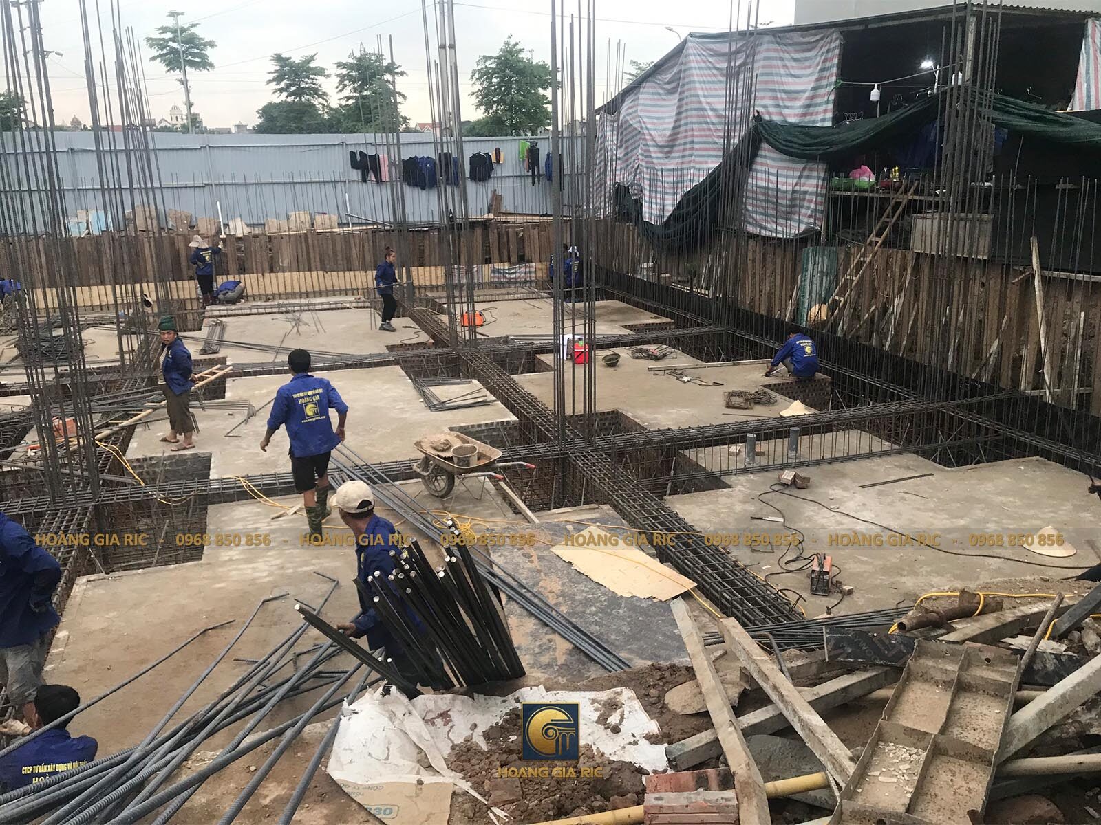 4-24tc03-4-thi-cong-cot-thep-mong-4